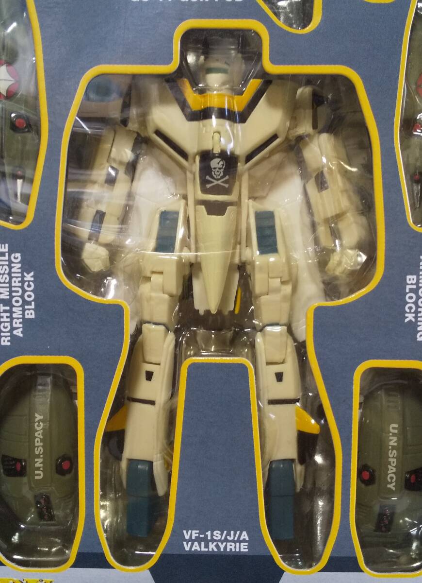 バンプレスト　完全変形　スーパーバルキリーVF-1S　（マクロス）PERFECT TRANSEFORMATION SUPER VALKYRIE_画像2