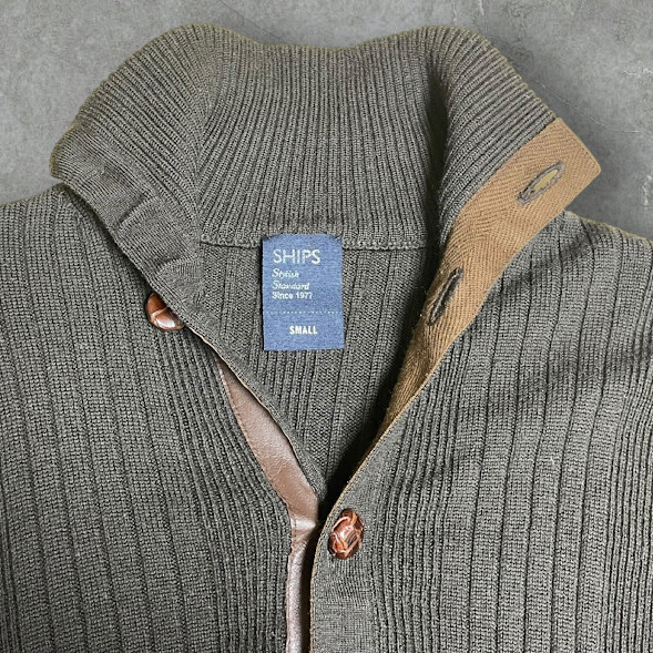 ★SHIPS オフタートル ニットカーディガン/セーター Sサイズ ウール くるみボタン ユニセックス_画像3