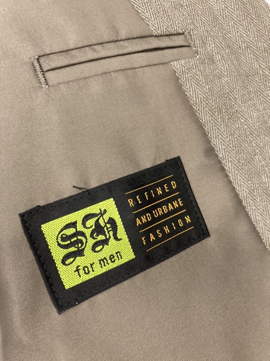 【新品】未使用 オシャレなダブル4ッ釦1ッ掛スーツ サイズ AB体5号 総裏 サイドベント 袖釦3個 2タック 安定のヘリンボーン柄 タグ付_画像6