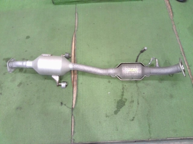 Ｃ－ＨＲ DAA-ZYX10 Fエキゾーストパイプ 2ZR-FXE 070 17410-37800 中古_画像1