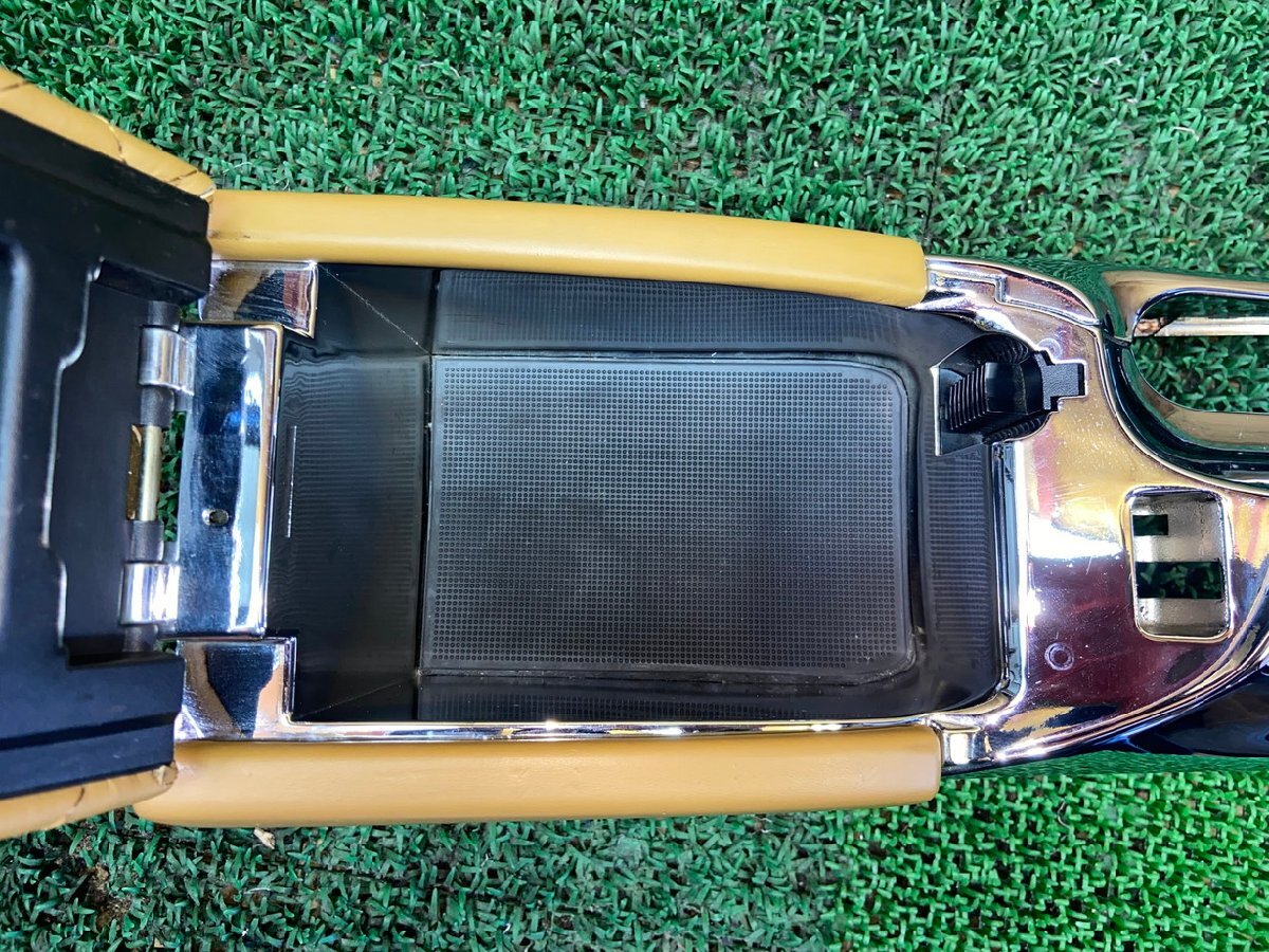 P7-75 D H10 ポルシェ 986 ボクスター センターコンソール メッキ_画像4