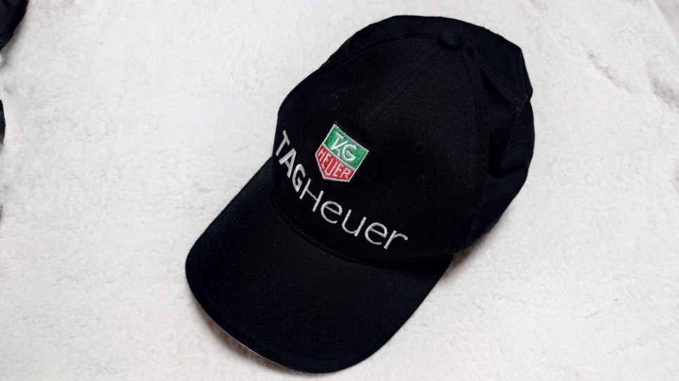 新品 廃盤 非売品 2023年 タグホイヤー レッドブル F1 優勝チャンピオン ノベルティー宣伝用 キャップ 帽子 送レターパック500_画像1