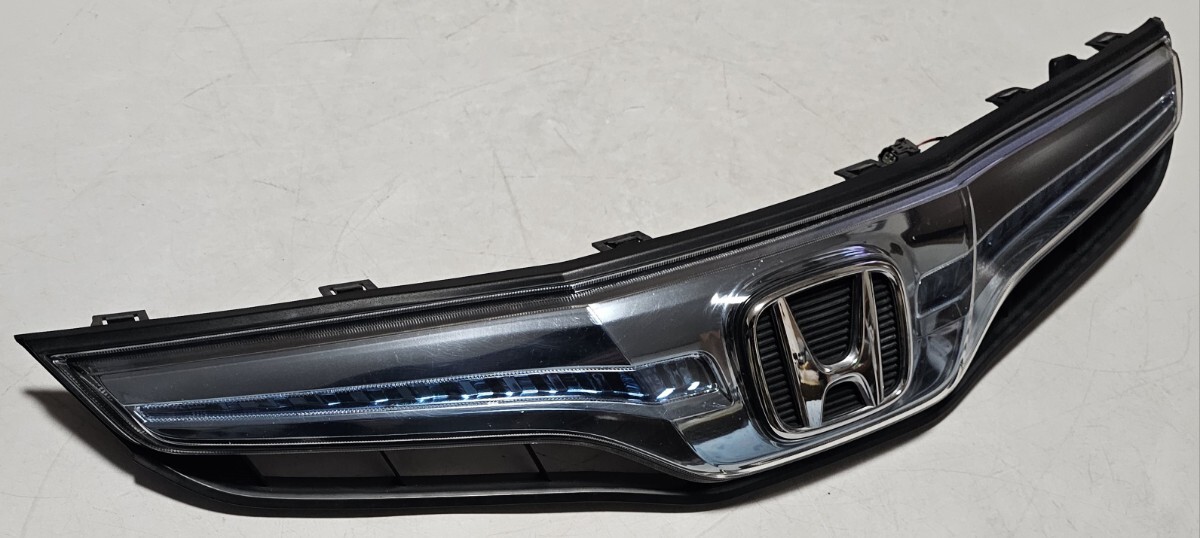 ホンダ フィット・GP4 純正 RS ラジエーターグリル/フロントグリル ブルーイルミ 良品 2013年車 品番:71120-TF2-J21 希少_画像5