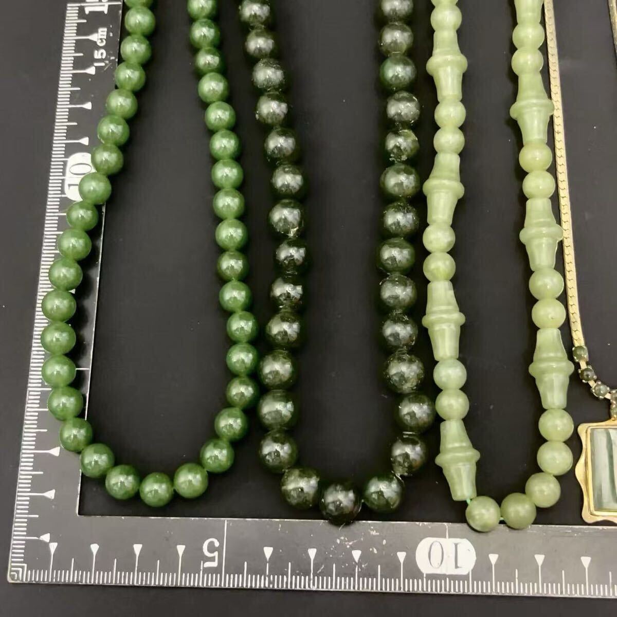 1円 カラーストーン ヒスイ 翡翠 玉石 アクセサリーまとめて 大量まとめ売り ネックレス ブローチ 指輪 ブレスレット ペンダントトップ等 