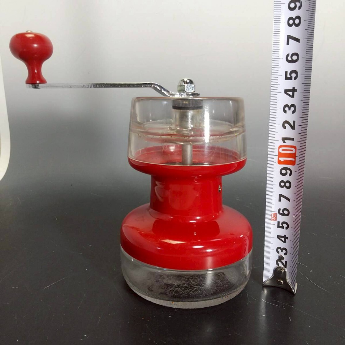 S143 手挽き コーヒーミル だるま型 KONOS コーノ 河野 金属製 SIBATA HARIO GLASS 2点セット 赤 レッド カフェ 粉砕機 当時物 昭和レトロ_画像5