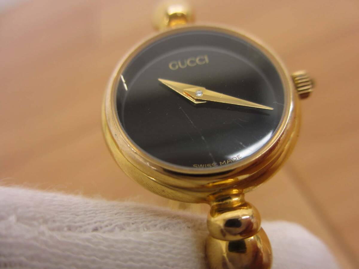 【Y】電池交換済み 稼働品 GUCCI グッチ 2700.2.L バングルウォッチ レディース腕時計_画像6