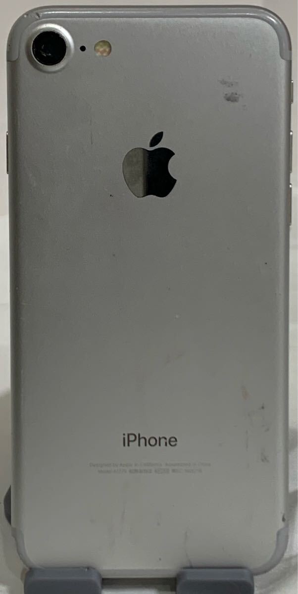 66【稼動品】 iPhone7 MNCL2J/A Apple SIMロックあり 128GB 初期化済み 1円〜_画像3