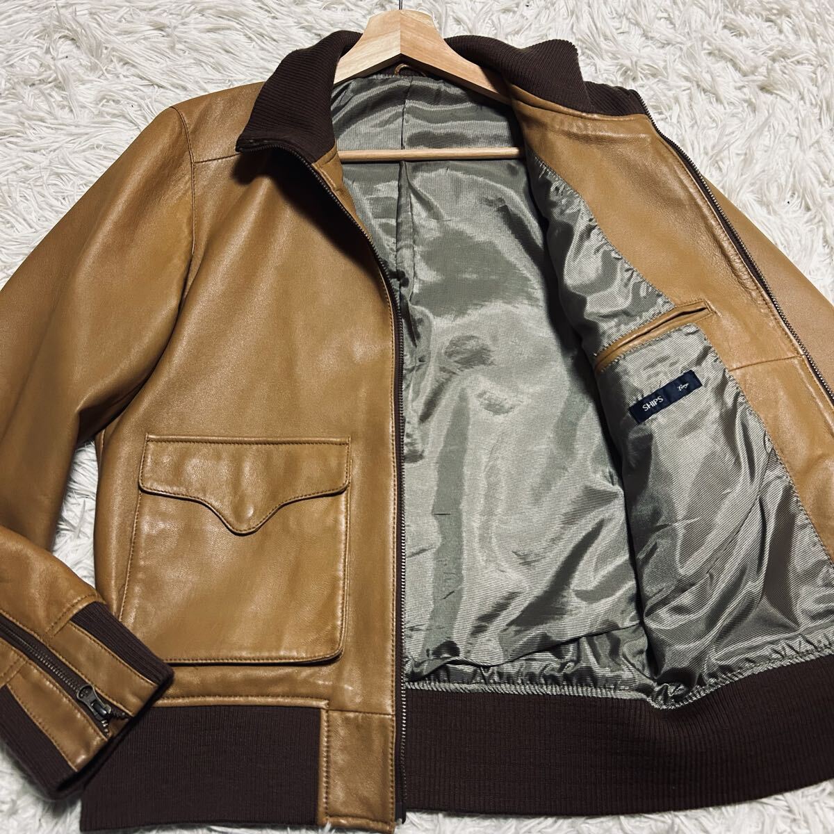 黄金の革を纏う★未使用級 SHIPS シップス ラムレザー レザージャケット ライダース シングル 希少 キャメル Wジップ メンズ Lサイズ A-2 _画像2