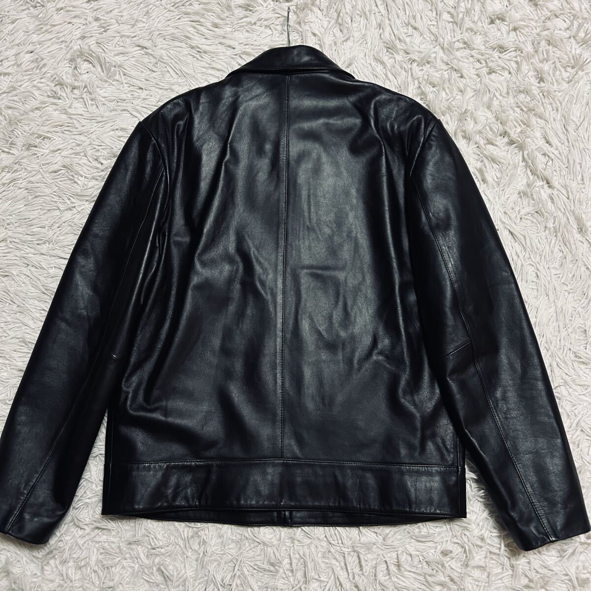 沈黙の黒翼★極美品/Lサイズ 極上のラムレザー レザージャケット ライダース シングル ブルゾン アウター 本革 羊革 ブラック 黒 高級感_画像10