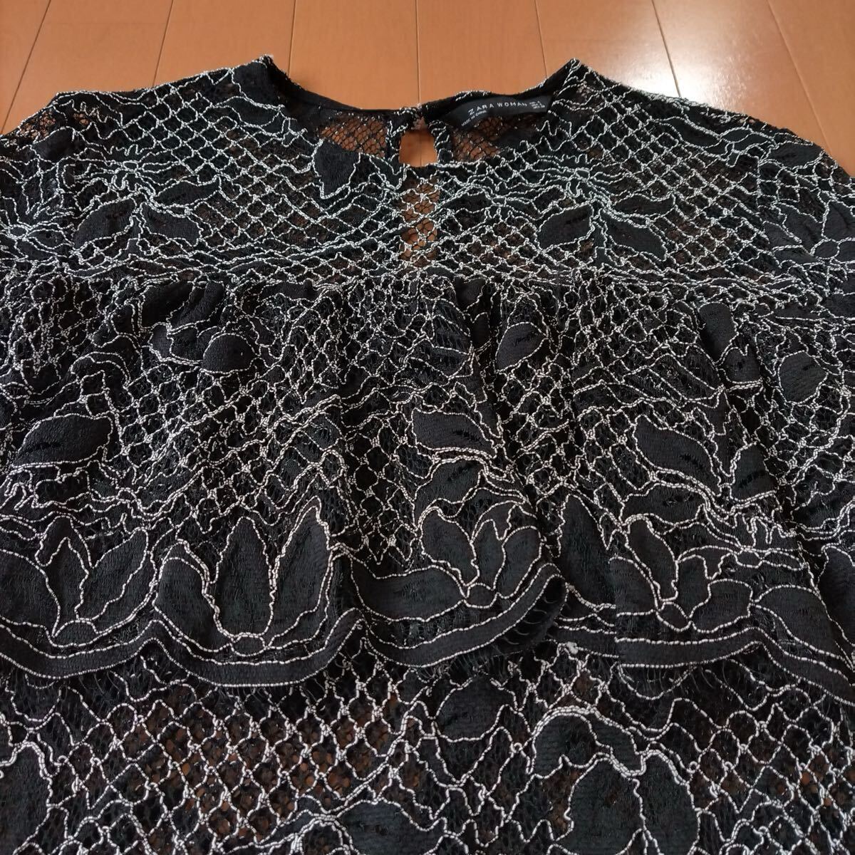 ZARA レースフリルブラウス 黒レースフリル長袖ブラウス_画像4