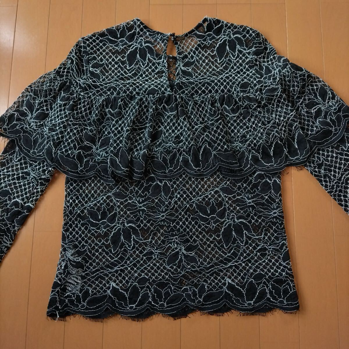 ZARA レースフリルブラウス 黒レースフリル長袖ブラウス_画像6