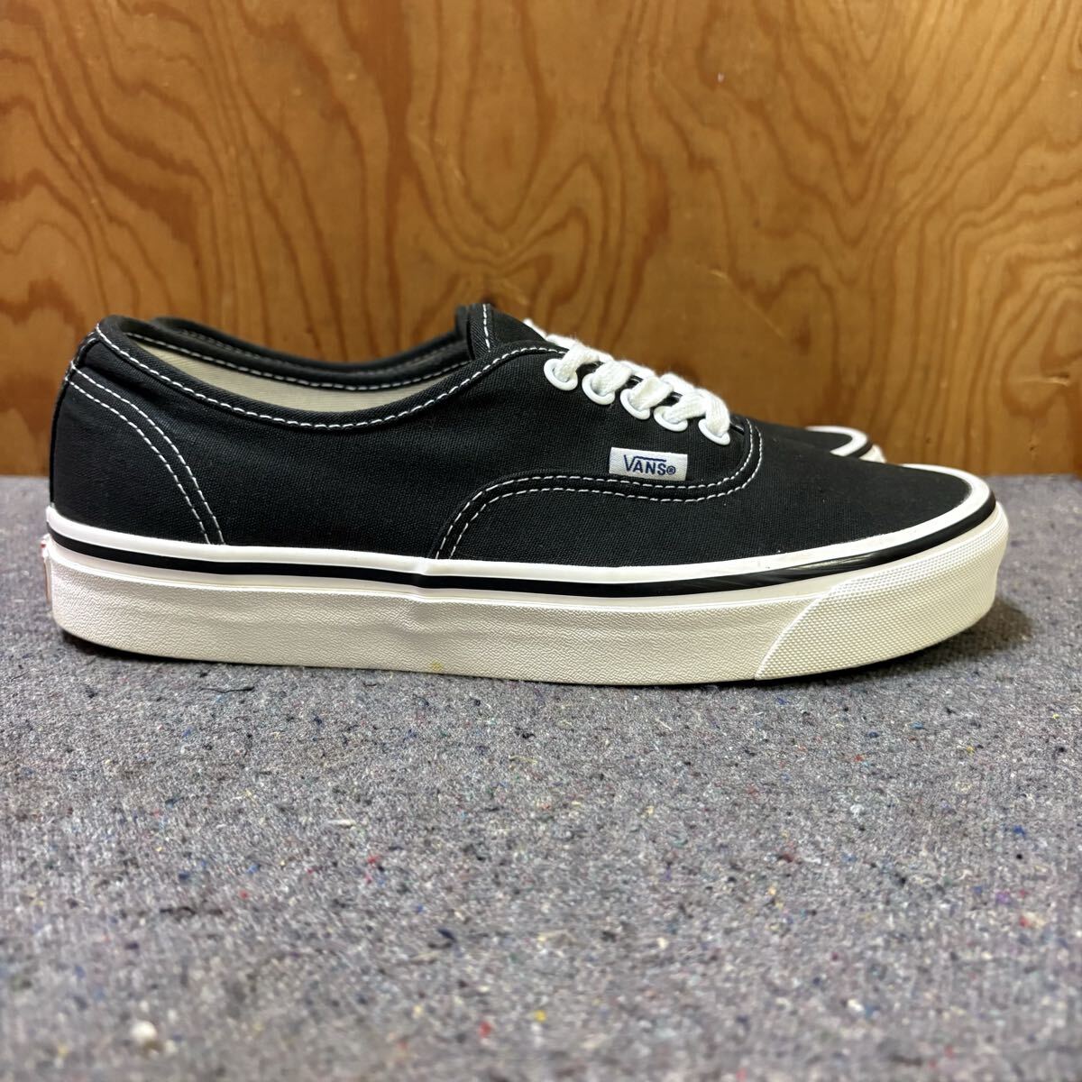 VANS ANAHEIM AUTHENTIC バンズ アナハイム　オーセンティック　 BLACK ブラック スニーカー美品　US8.5 JP26.5cm_画像3