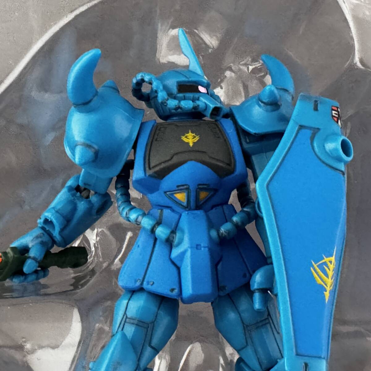 RX-78-2 ガンダムvsMS-07B グフ 「ランバ・ラル特攻!」 BANDAI モビルスーツ・イン・アクション_画像2