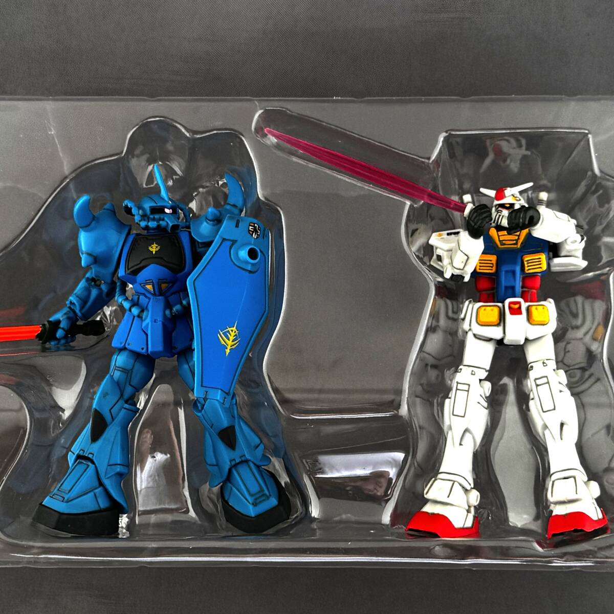 RX-78-2 ガンダムvsMS-07B グフ 「ランバ・ラル特攻!」 BANDAI モビルスーツ・イン・アクション_画像1