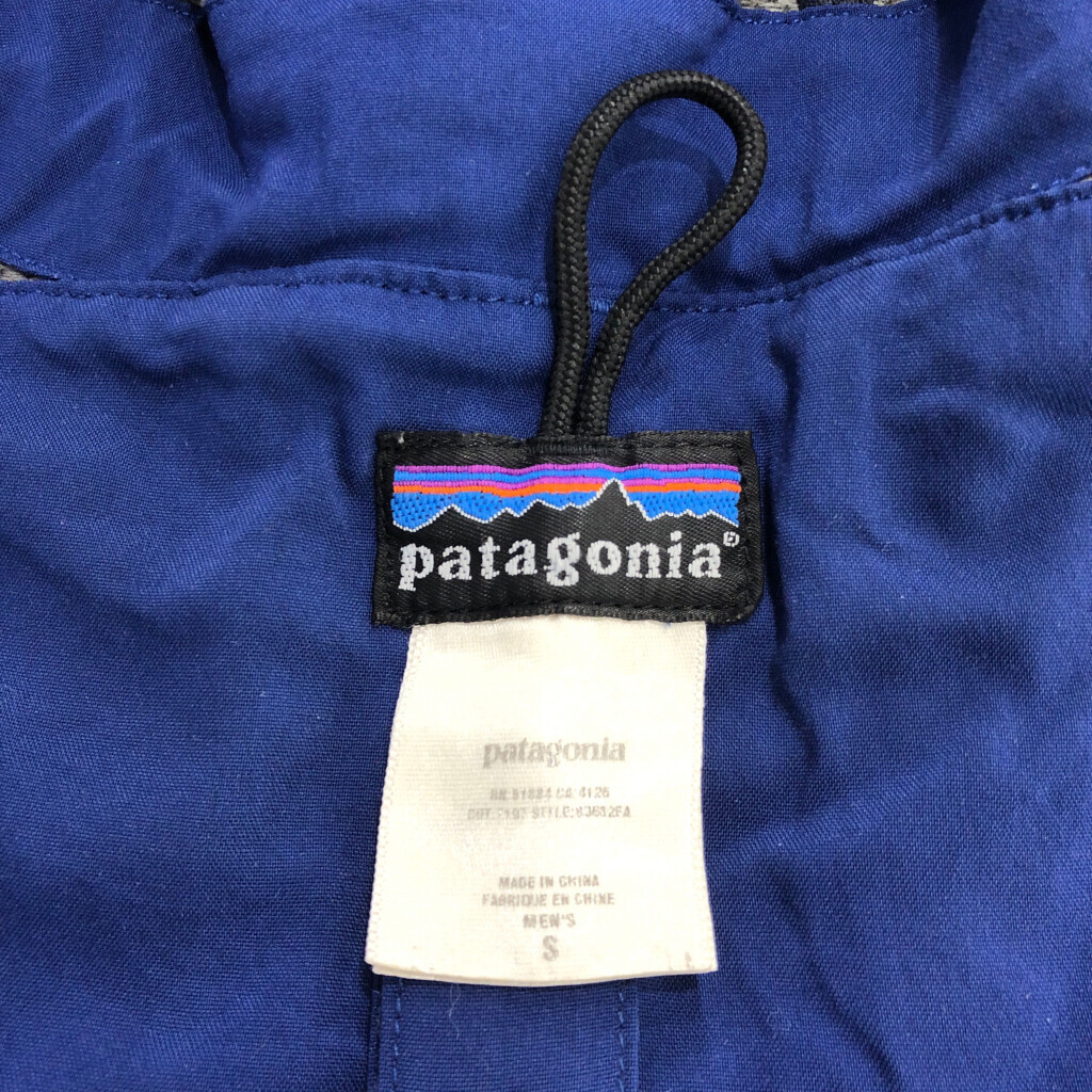 00年代 patagonia パタゴニア レギュレーター ディメンションジャケット マウンテンパーカー アウトドア ブルー(メンズ S)中古 古着 V1664_画像4