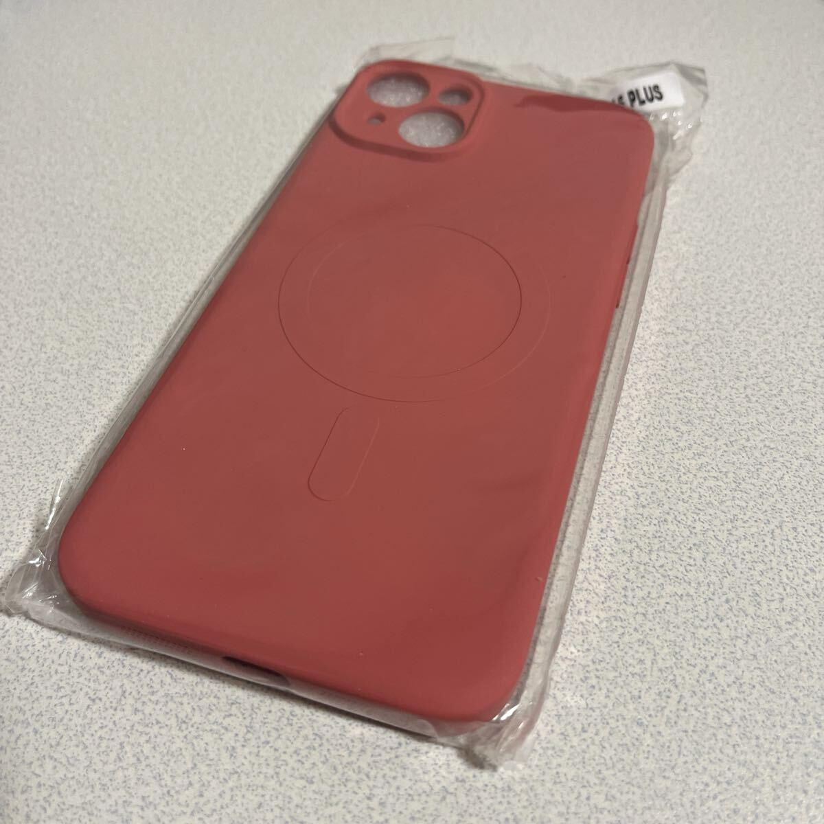 100円スタート！すぐ使えるセットiPhone15Plusガラス、カメラフィルム2枚　ケース　赤_画像2