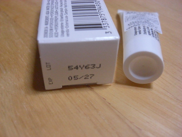 ★新品 ラロッシュポゼ エファクラ ピールケア セラム(敏感肌用 美容液) 試供品 3ml×2個★_画像3