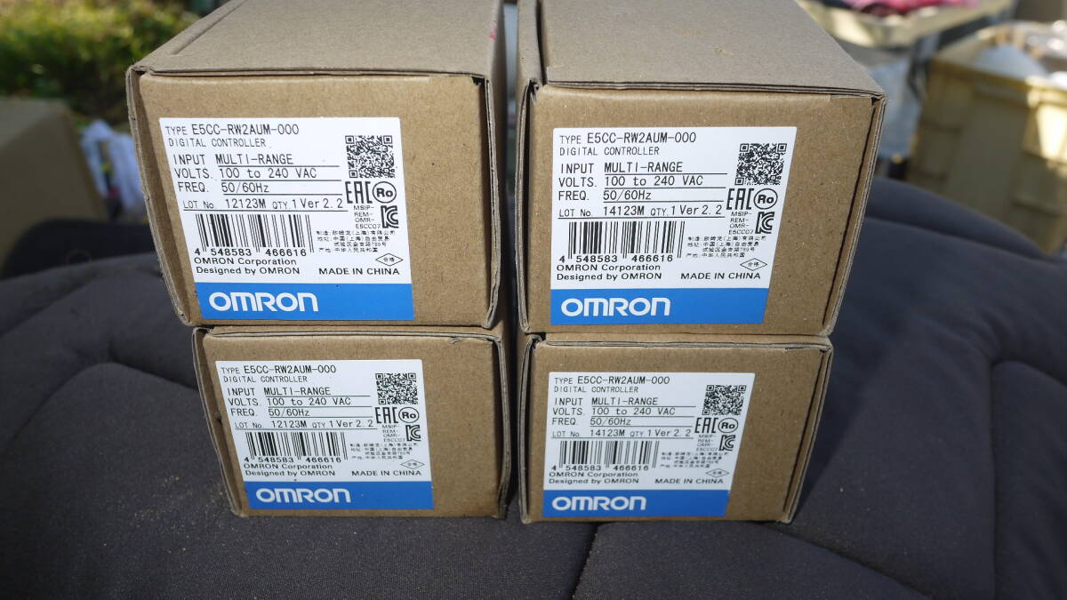 オムロン　E5CC-RW2AUM-000 電子温度調節器　4台まとめて 参_画像1