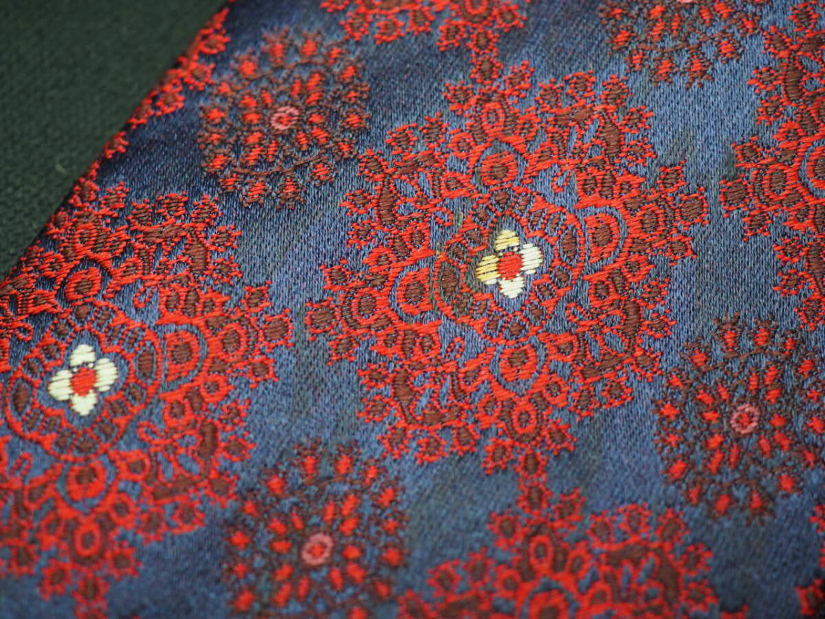 【Broni ブリオーニ】 F2694 赤 ネイビー系 SILK ブランド ネクタイ 古着 良品 転売 仕入_画像6