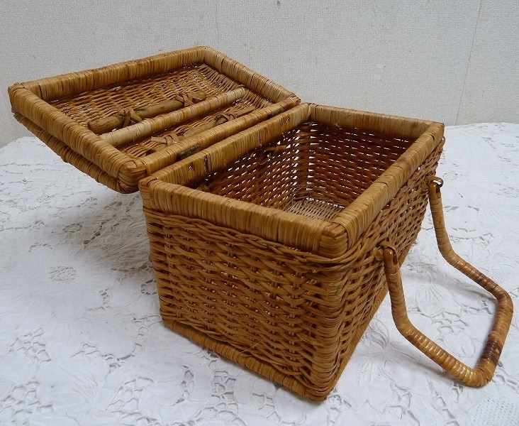 (☆BM)ピクニックバッグ バスケット 横幅27.5㎝ ランチボックス バニティ 籠 ナチュラル 天然素材 レトロ 可愛い 木製 編みバッグ_画像6