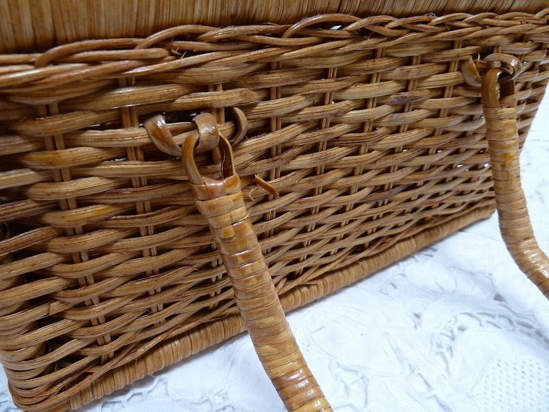 (☆BM)ピクニックバッグ バスケット 横幅27.5㎝ ランチボックス バニティ 籠 ナチュラル 天然素材 レトロ 可愛い 木製 編みバッグ_画像10