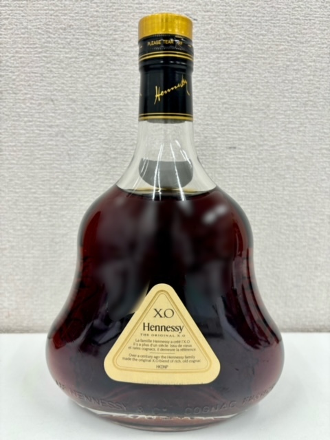 IY86944K ヘネシー Hennessy XO 金キャップ クリアボトル 700ml ブランデー コニャック 洋酒 未開栓 箱付き 現状品_画像4