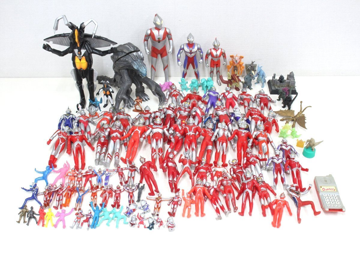 【1円スタート】lc92■ウルトラマン◆ゴジラ◆ソフビ人形・フィギュア等◆約3kg分まとめて◆ベタツキあり◆当時物◆ウルトラマンティガ/パ_画像1
