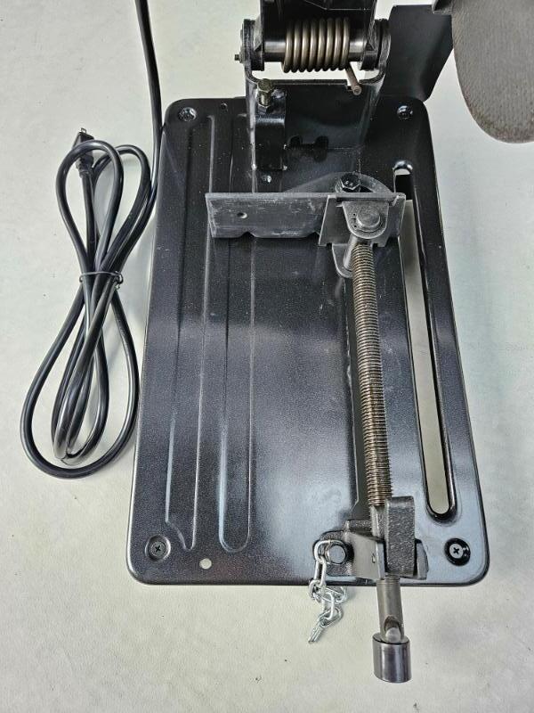 * Kyocera старый Ryobi фрезерный станок C-3051