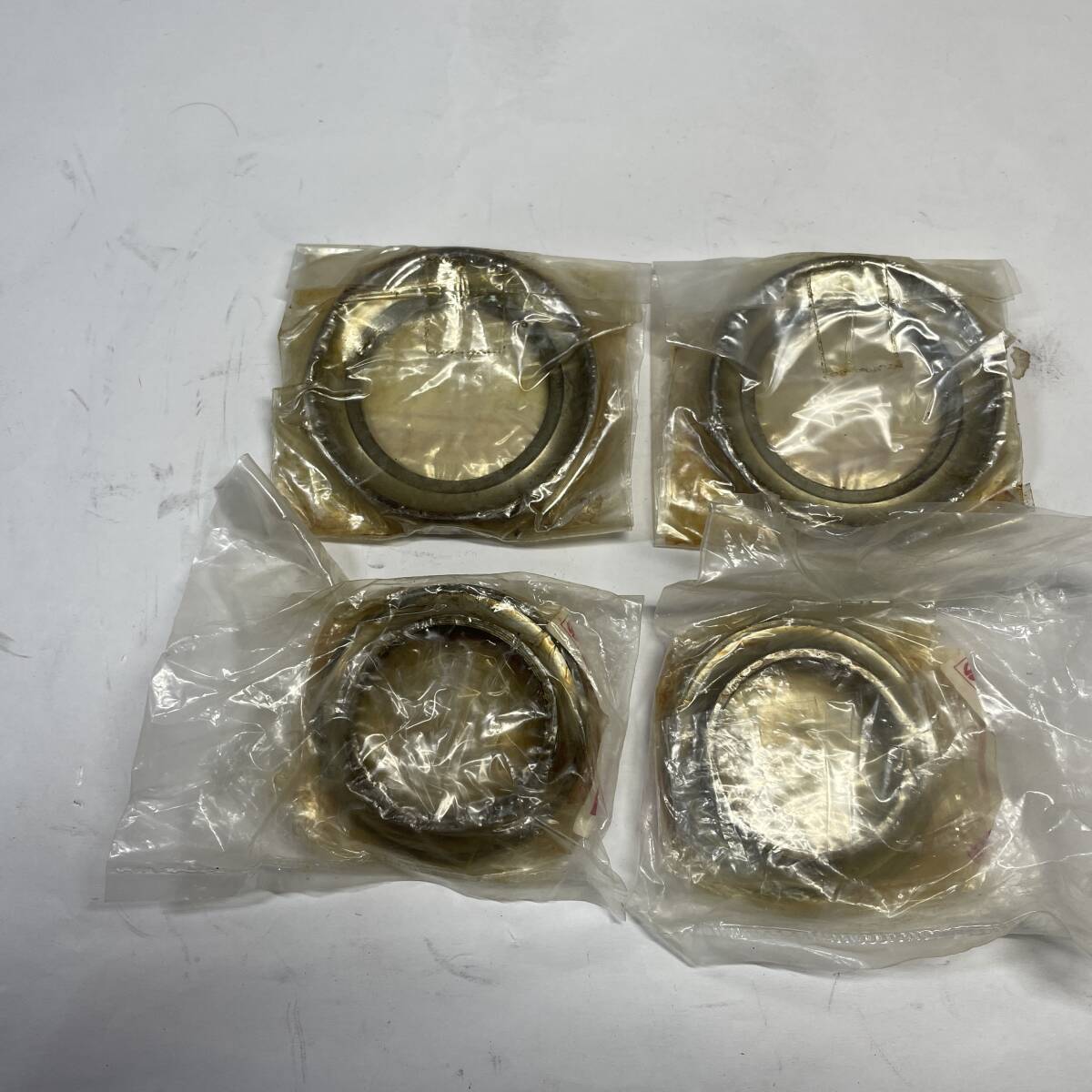 カワサキRS650-W3 ステアリングボールレースインナー、カップ各2個 1台分_画像2