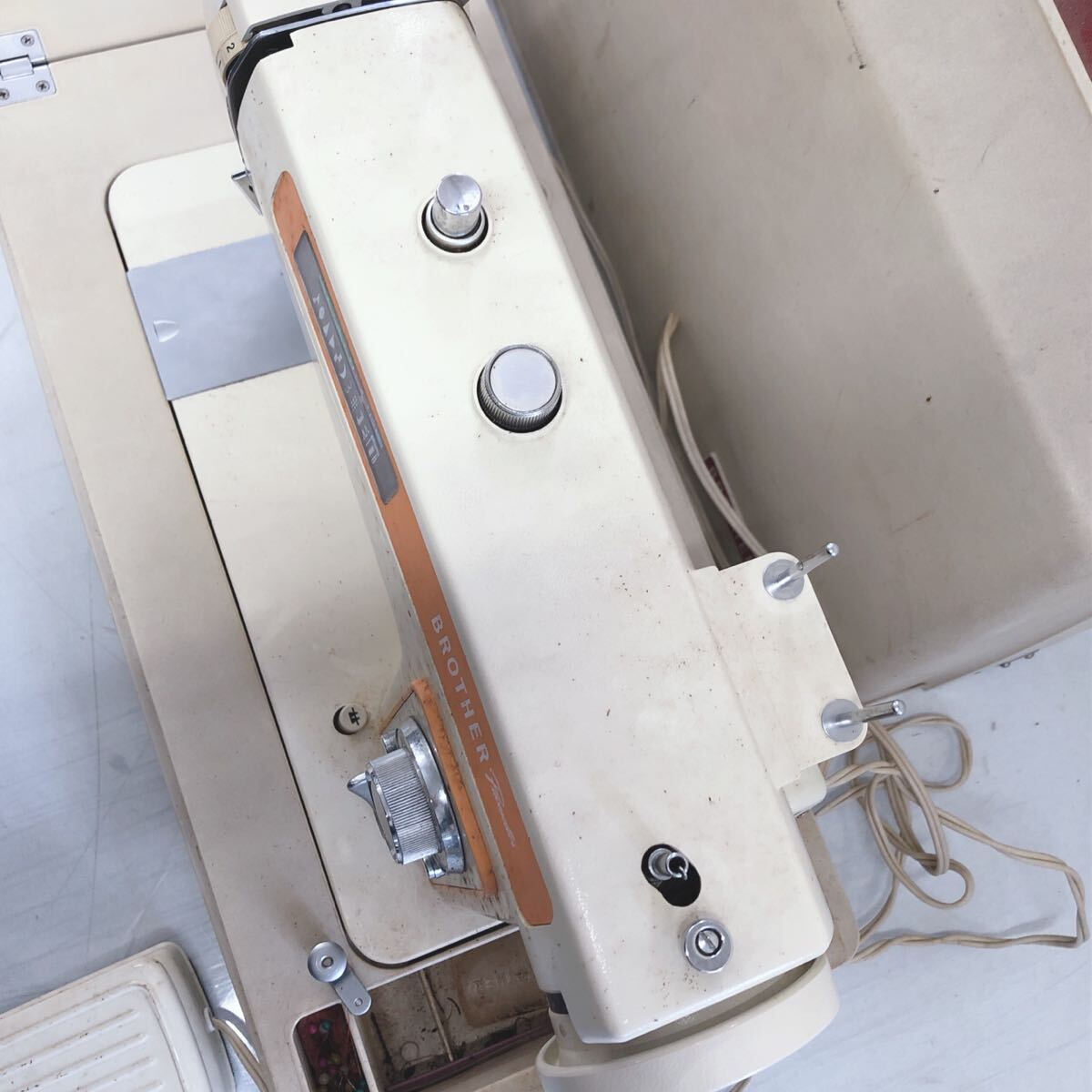 ■480 BROTHER ブラザー ミシン ペースセッター 通電確認済み 訳あり_画像4