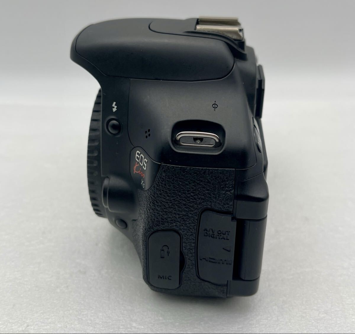 1円〜⑤【シャッター回数2600回】美品 Canon EOS kiss X5 デジタル一眼レフカメラダブルズームキット EF-S 18-55mm 55-250mm 付属品多数_画像6