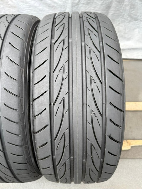 中古タイヤ2本セット 215/45/17 YOKOHAMA 非常に良い状態のタイヤ 2024年製 215/45/17 YOKOHAMA 非常に良い状態のタイヤ 2024年製_画像2