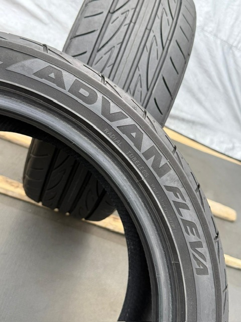 中古タイヤ2本セット 215/45/17 YOKOHAMA 非常に良い状態のタイヤ 2024年製 215/45/17 YOKOHAMA 非常に良い状態のタイヤ 2024年製_画像7