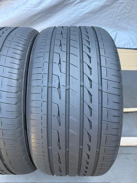 中古タイヤ2本セット 255/35/18 BRIDGESTONE REGNO 非常に良い状態のタイヤ 2023年製 BRIDGESTONE REGNO 非常に良い状態のタイヤ 2023年製_画像3