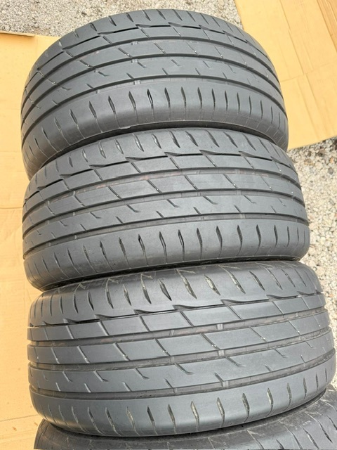 中古タイヤ4本セット 225/50/17 BRIDGESTONE POTENZA 非常に良い状態のタイヤ 2021年製 BRIDGESTONE POTENZA 非常に良い状態のタイヤ _画像2