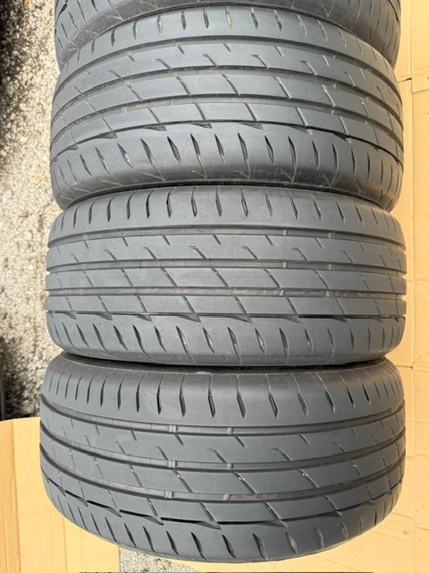 中古タイヤ4本セット 225/50/17 BRIDGESTONE POTENZA 非常に良い状態のタイヤ 2021年製 BRIDGESTONE POTENZA 非常に良い状態のタイヤ _画像3