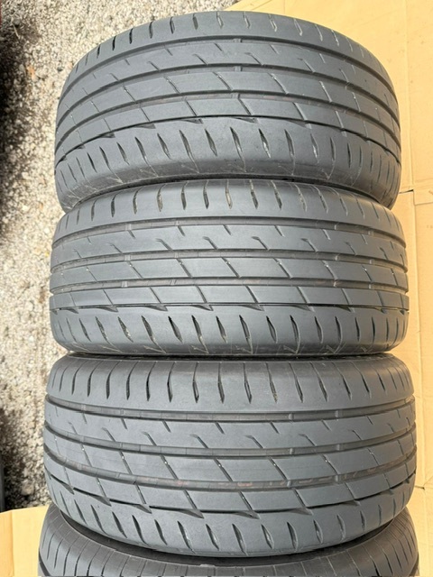 中古タイヤ4本セット 225/50/17 BRIDGESTONE POTENZA 非常に良い状態のタイヤ 2021年製 BRIDGESTONE POTENZA 非常に良い状態のタイヤ _画像5