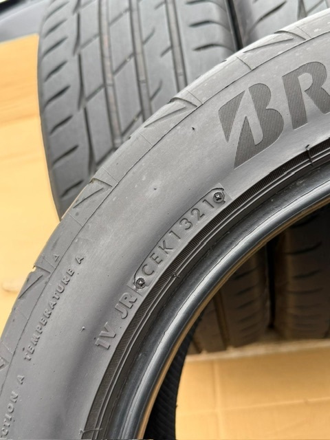 中古タイヤ4本セット 225/50/17 BRIDGESTONE POTENZA 非常に良い状態のタイヤ 2021年製 BRIDGESTONE POTENZA 非常に良い状態のタイヤ _画像9