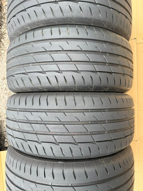 中古タイヤ4本セット 225/50/17 BRIDGESTONE POTENZA 非常に良い状態のタイヤ 2021年製 BRIDGESTONE POTENZA 非常に良い状態のタイヤ _画像10