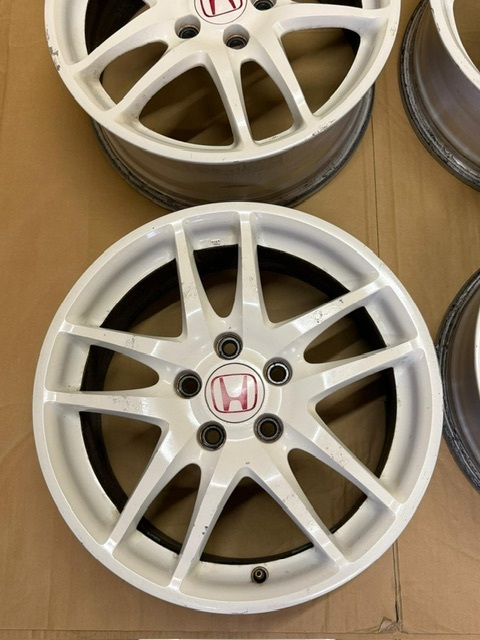 DC5インテグラタイプR純正OEMホイール(4本)チャンピオンシップホワイト17x7J+60 PCD114.3 5H(DC2、ZF12、FD2、EP3、FN2対応)_画像5