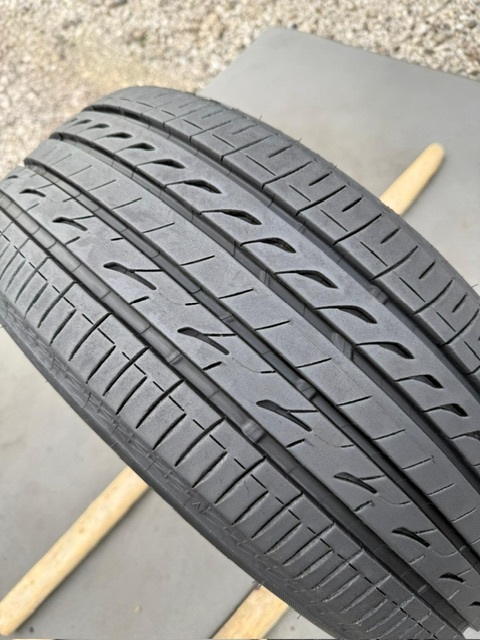 中古タイヤ1本セット 215/45/17 BRIDGESTONE REGNO 2024年製 非常に良い状態のタイヤ BRIDGESTONE REGNO 2024年製 非常に良い状態のタイヤ_画像3