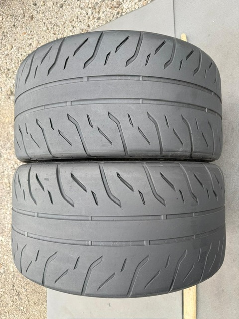 中古タイヤ2本セット 275/35/19 BRIDGESTONE POTENZA 中古タイヤ2本セット 275/35/19 BRIDGESTONE POTENZA _画像2