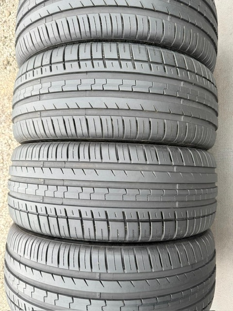 中古タイヤ4本セット 215/45/17 PIRELLI P7 EVO 2022年製 非常に良い状態のタイヤ 215/45/17 PIRELLI 2022年製 非常に良い状態のタイヤ_画像4