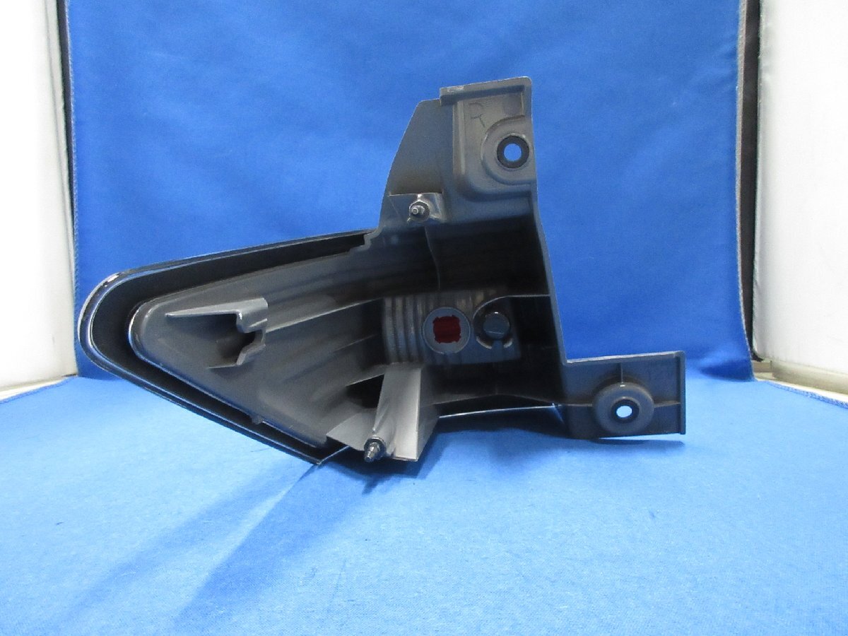 日産 エルグランド/ライダー/ハイウェイスター PE52/TE52/E52 後期 右テール 純正 メッキ STANLEY P8503 112202_画像2