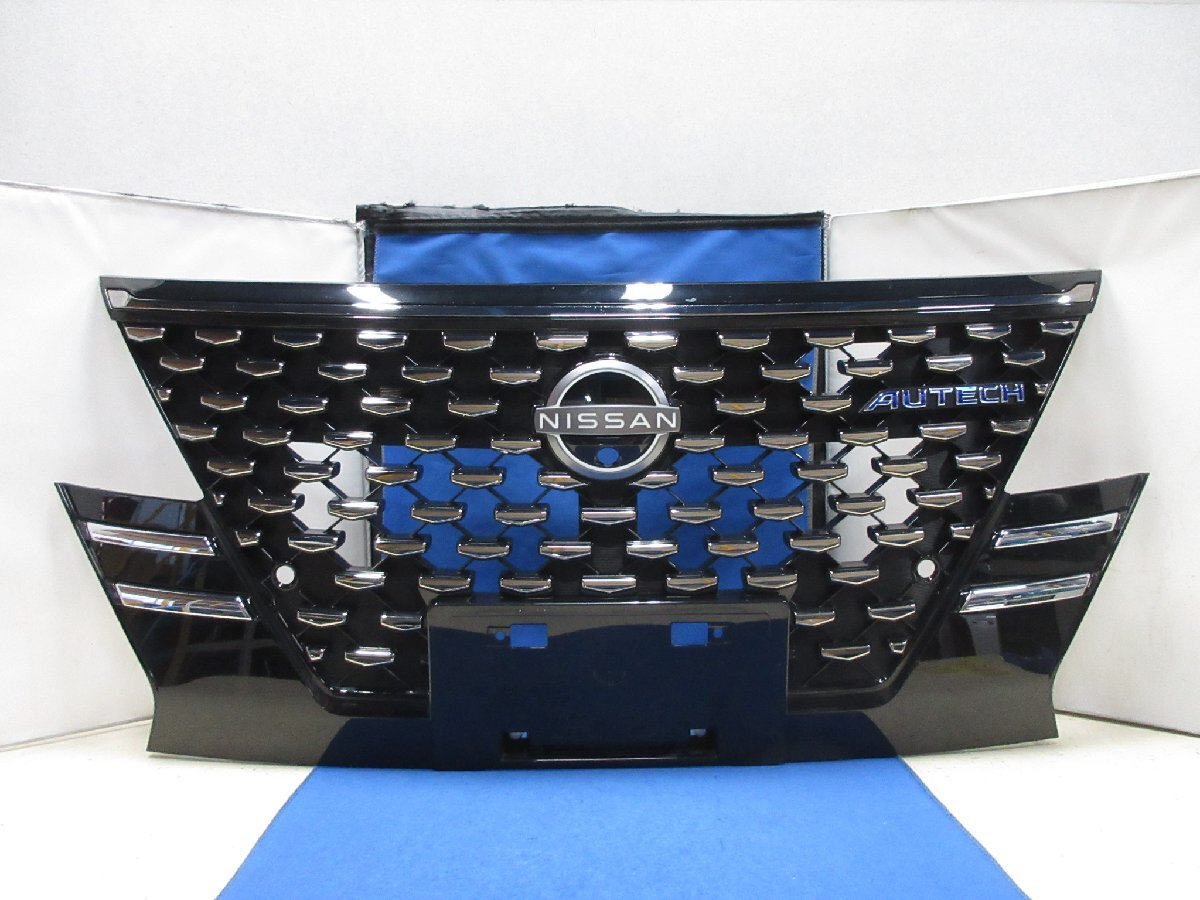 日産 セレナ/オーテック C28/FC28/GFC28 グリル 純正 カメラ(モニター)/センサー用 62310-9A21A 241308_画像1