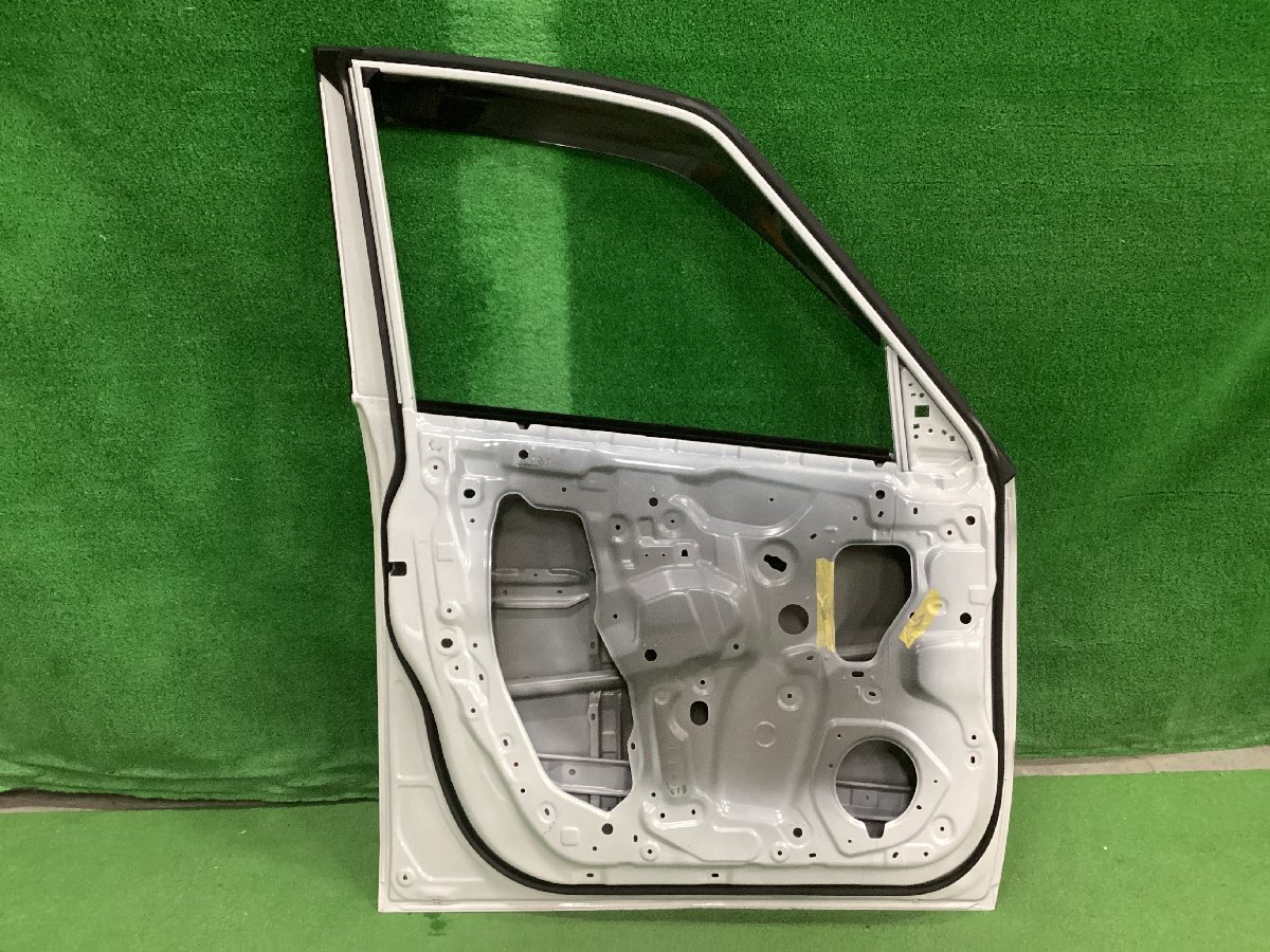 日産　SERENA/セレナ　C28/FC28/FNC28/GC28/GFC28　左フロントドア　純正　バイザー付き　838803_画像2