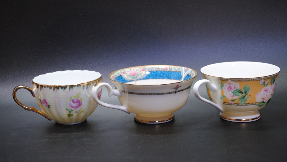 【売切り屋】ティーカップ 6客 コーヒーカップ Antoinette Inperial AntiqueRose QueeneBlue LadyDiana 猫足付 金彩 柄違い アンティーク_画像7