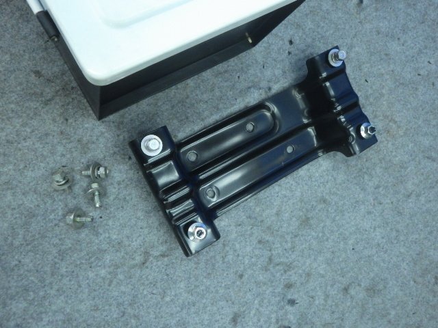 【B】 純正 工具箱 小物入れ サイドツールボックス 鍵付 U71T 日産 クリッパートラック U721T U61T U62T 三菱 ミニキャブトラック W37 白_画像3