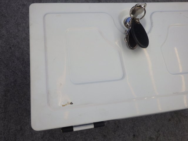 【B】 純正 工具箱 小物入れ サイドツールボックス 鍵付 U71T 日産 クリッパートラック U721T U61T U62T 三菱 ミニキャブトラック W37 白_画像4