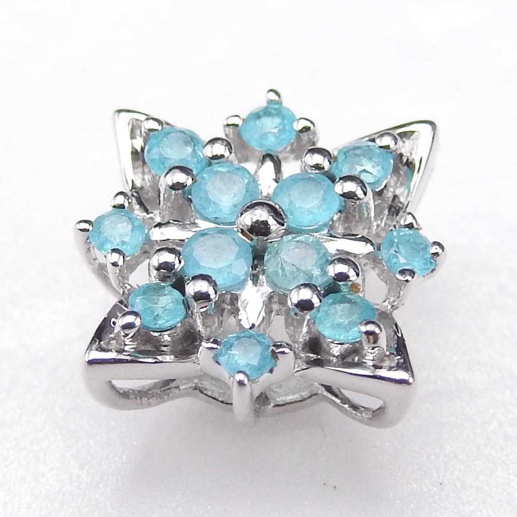 K18WG ホワイトゴールド パライバトルマリン0.16ct ペンダントトップ レディース　メンズ　ペンダントヘッド_画像2